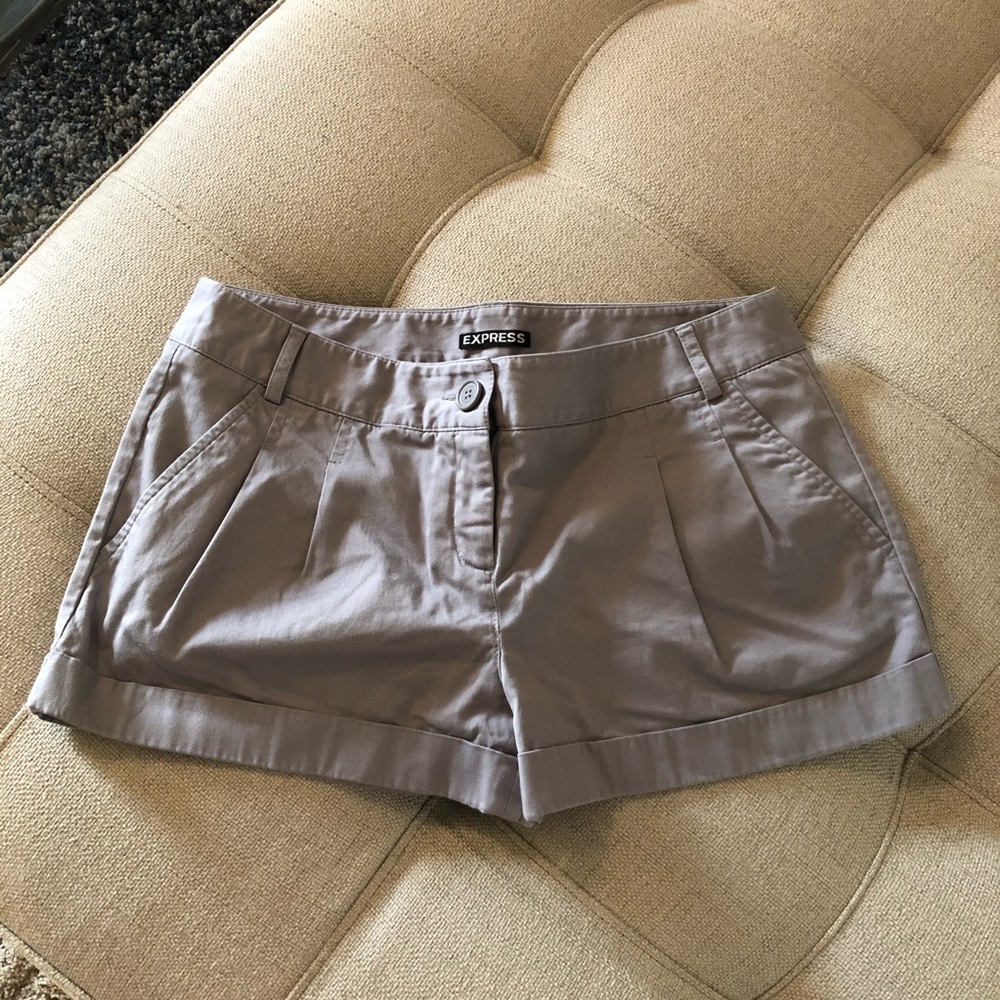 Express Cuffed Short